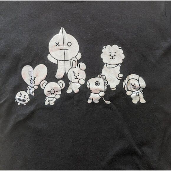 BTS BT21 Line Friends Metallic Silver Foil Group T-Shirt Size Medium - Picture 4 of 7